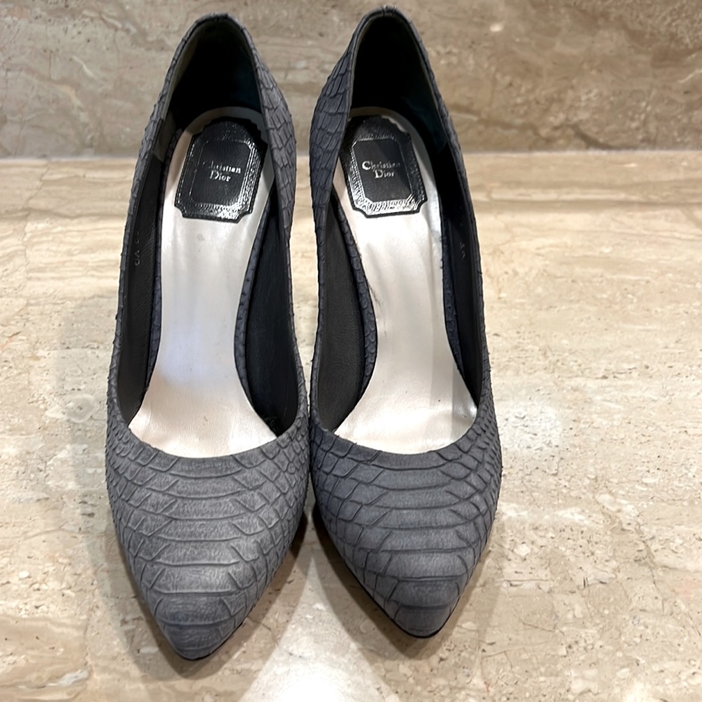 Christian Dior grey pumps barely worn size 39